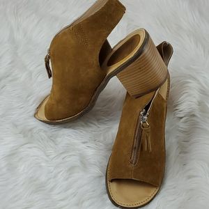 Latigo Tan Suede Heels 10